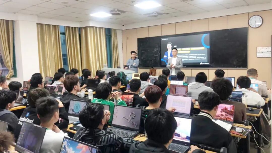 2005855655673892864.jpg 07f8fd24f3a09f16ab6cbe6ec6fed385_1765436196995.jpg